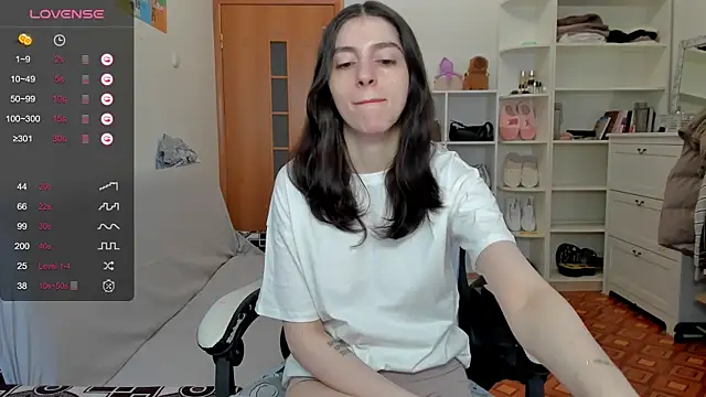 broosnica1 online show from April 24, 7:32 am