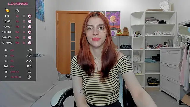 Snapshot of broosnica1 chatting on June 22, 5:48 am broosnica1 online show from June 22, 5:48 am