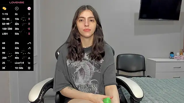 broosnica1 online show from October 28, 9:19 am