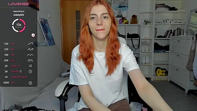 Snapshot of broosnica1 chatting on July 16, 7:27 am broosnica1 online show from July 16, 7:27 am