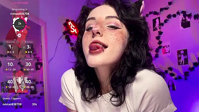 Snapshot of Alice_Succuby chatting on March 18, 8:32 pm Alice Succuby online show from March 18, 8:32 pm