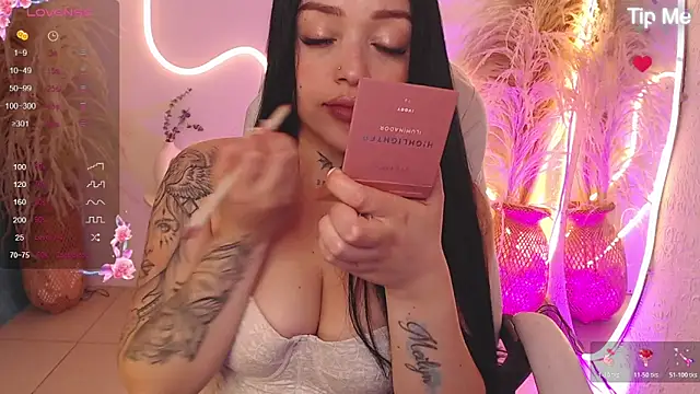 ViolettaHotLatin  online show from May 2, 12:43 pm