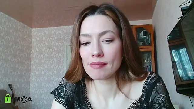 Snapshot of alicia_spicy chatting on February 18, 8:49 am alicia spicy online show from February 18, 8:49 am