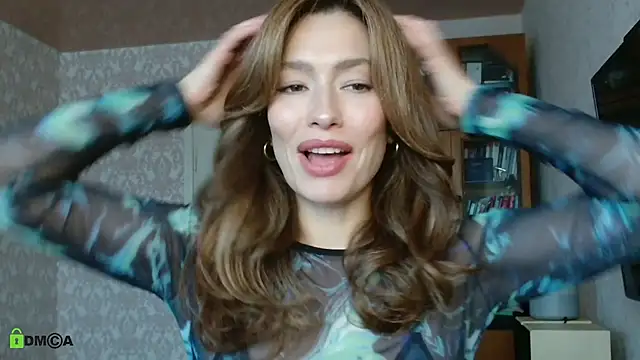 alicia spicy online show from December 5, 8:02 am