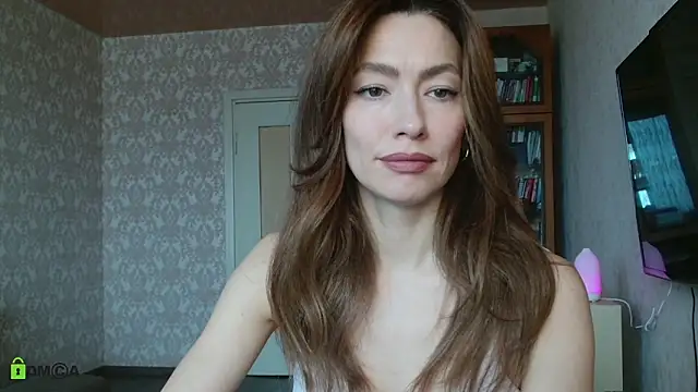 Snapshot of alicia_spicy chatting on October 16, 4:43 am alicia spicy online show from October 16, 4:43 am