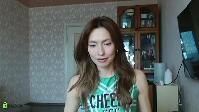 Snapshot of alicia_spicy chatting on October 17, 6:50 am alicia spicy online show from October 17, 6:50 am