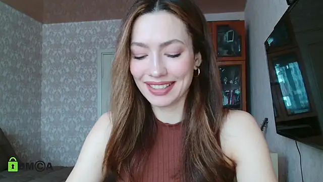 Snapshot of alicia_spicy chatting on February 14, 4:47 am alicia spicy online show from February 14, 4:47 am