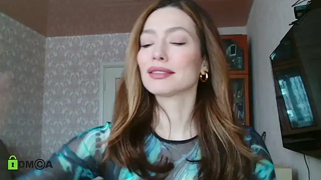 Snapshot of alicia_spicy chatting on February 27, 4:02 am alicia spicy online show from February 27, 4:02 am