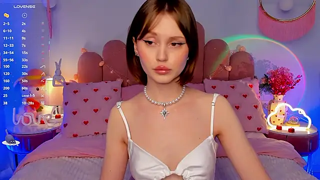 MaryLew online show from February 13, 6:35 am