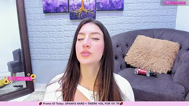  AlejaCruz  online show from March 12, 11:01 pm