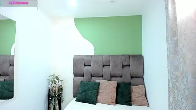  AlejaCruz  online show from November 22, 7:24 pm