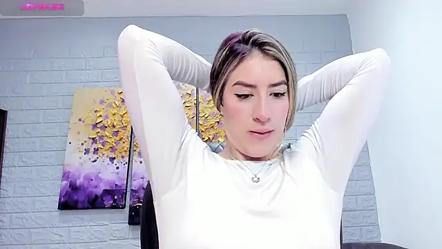  AlejaCruz  online show from January 8, 5:30 pm