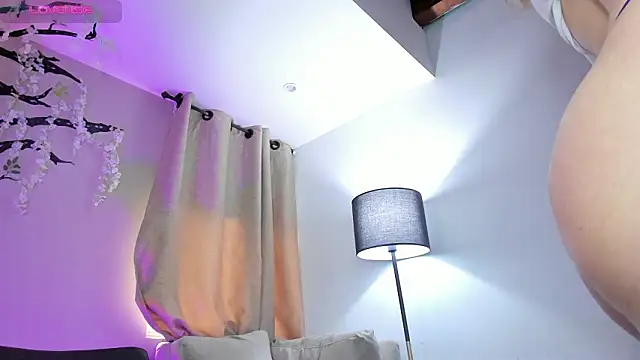  AlejaCruz  online show from February 11, 9:14 pm