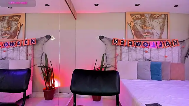  AlejaCruz  online show from October 28, 5:01 pm