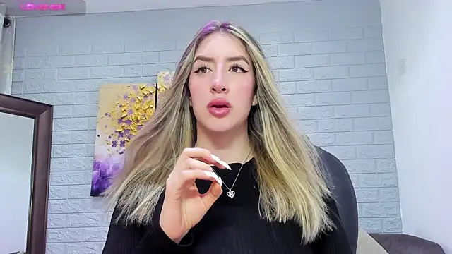  AlejaCruz  online show from December 19, 7:27 pm