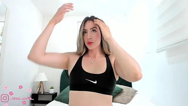  AlejaCruz  online show from March 31, 7:27 pm