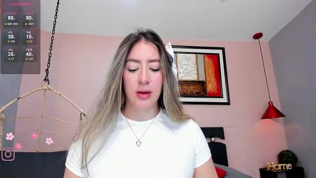  AlejaCruz  online show from May 1, 5:40 pm