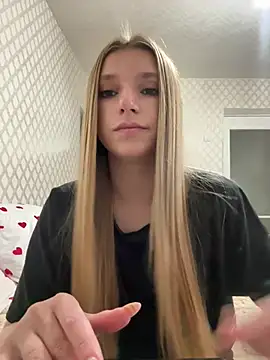 Snapshot of adel_secret chatting on June 9, 8:10 pm adel secret online show from June 9, 8:10 pm