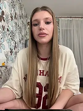 Snapshot of adel_secret chatting on February 10, 9:25 pm adel secret online show from February 10, 9:25 pm