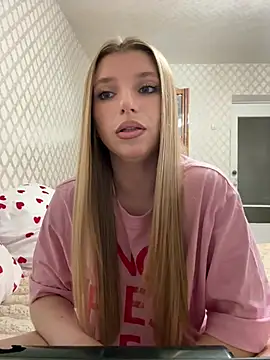 adel secret online show from June 4, 7:29 pm