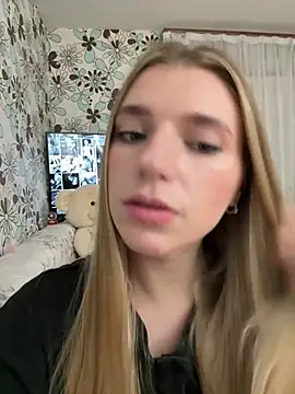 adel secret online show from May 26, 8:18 pm