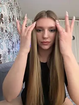 Snapshot of adel_secret chatting on February 18, 9:11 pm adel secret online show from February 18, 9:11 pm