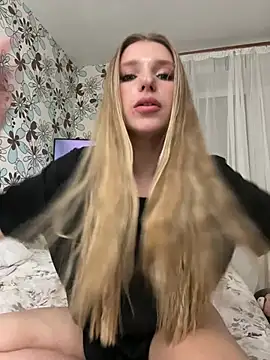 Snapshot of adel_secret chatting on February 3, 9:09 pm adel secret online show from February 3, 9:09 pm