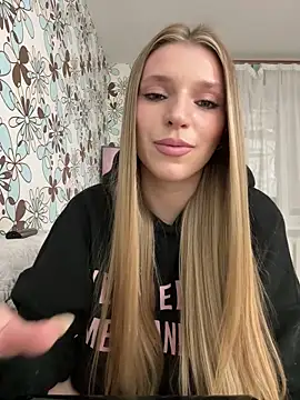 adel secret online show from April 24, 8:22 pm