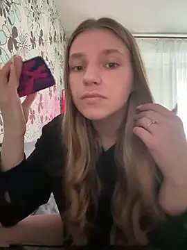 adel secret online show from March 19, 12:38 pm