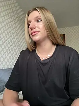 Snapshot of adel_secret chatting on July 11, 1:44 pm adel secret online show from July 11, 1:44 pm