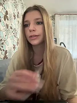 Snapshot of adel_secret chatting on February 24, 1:34 pm adel secret online show from February 24, 1:34 pm