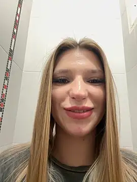 Snapshot of adel_secret chatting on December 2, 1:13 pm adel secret online show from December 2, 1:13 pm