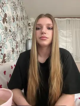 adel secret online show from March 13, 8:25 pm