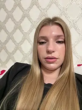 Snapshot of adel_secret chatting on June 8, 8:20 pm adel secret online show from June 8, 8:20 pm