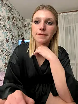 Snapshot of adel_secret chatting on December 1, 9:26 pm adel secret online show from December 1, 9:26 pm