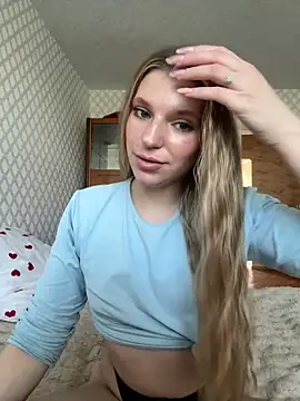 Snapshot of adel_secret chatting on June 17, 12:37 pm adel secret online show from June 17, 12:37 pm