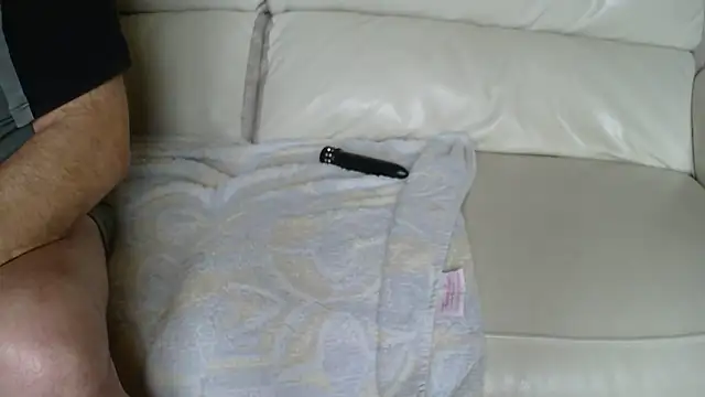 Snapshot of claudemichel chatting on October 4, 1:34 pm claudemichel online show from October 4, 1:34 pm