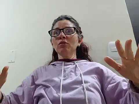 Snapshot of Alicia_inblack chatting on September 12, 10:53 pm Alicia inblack online show from September 12, 10:53 pm
