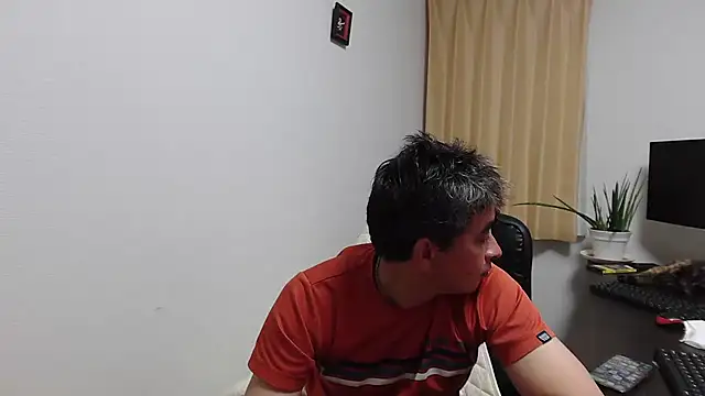 Snapshot of Latineirajp chatting on May 18, 11:59 am Latineirajp online show from May 18, 11:59 am
