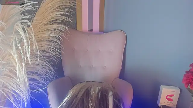 Snapshot of Charlotte__Brown_ chatting on November 27, 1:11 pm Charlotte Brown online show from November 27, 1:11 pm