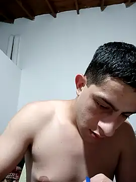 Snapshot of lucasmore991 chatting on December 15, 3:23 am lucasmore991 online show from December 15, 3:23 am