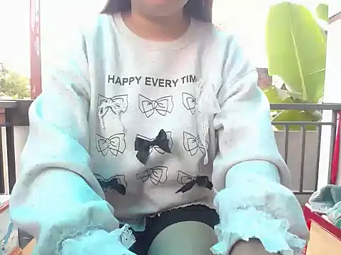 Snapshot of Nanaly_Sweet chatting on March 16, 3:47 am Nanaly Sweet online show from March 16, 3:47 am