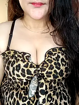 Snapshot of AK---47 chatting on November 15, 7:56 am AK---47 online show from November 15, 7:56 am