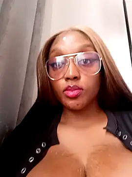 Busty Bambi online show from February 13, 9:42 am