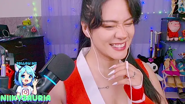  niiky online show from February 4, 12:00 pm