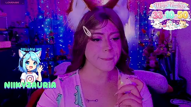  niiky online show from April 22, 5:31 pm