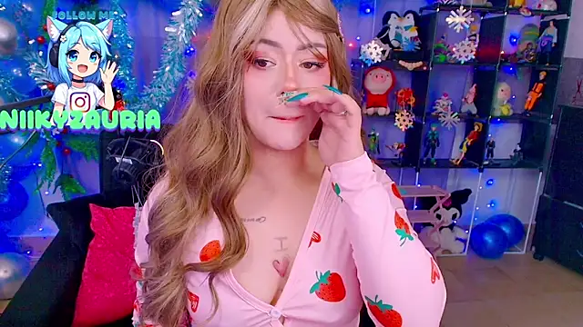  niiky online show from December 13, 8:04 pm