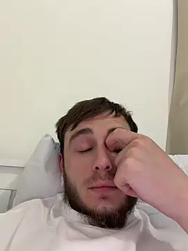 Julian128 online show from April 18, 7:07 pm