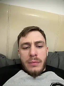 Julian128 online show from March 5, 8:53 pm