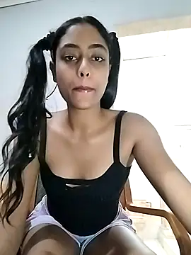 cleopatra-phaedra online show from March 31, 6:32 pm